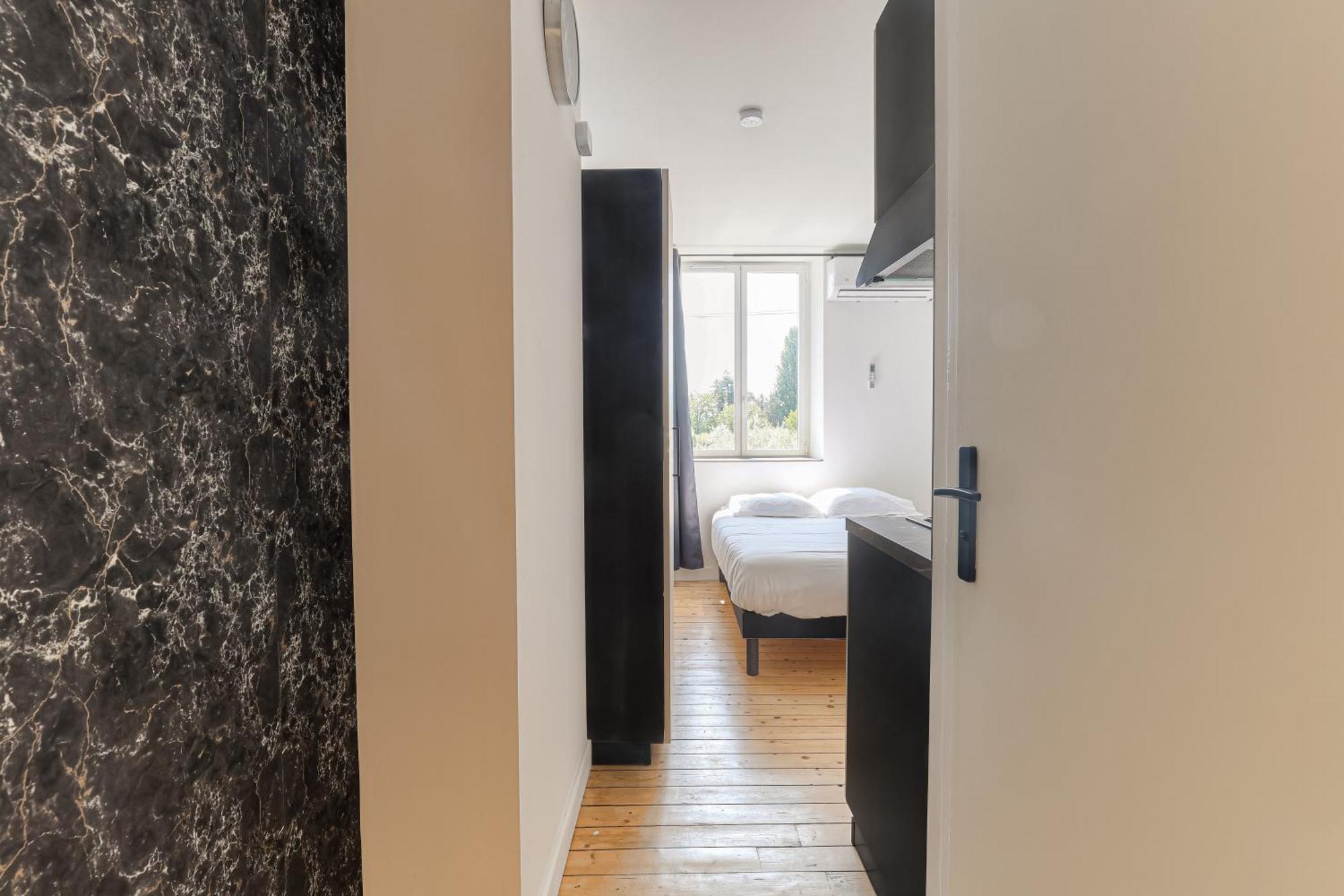 Le Berlin - Les Appartements De L'Olivier Loyettes Ngoại thất bức ảnh