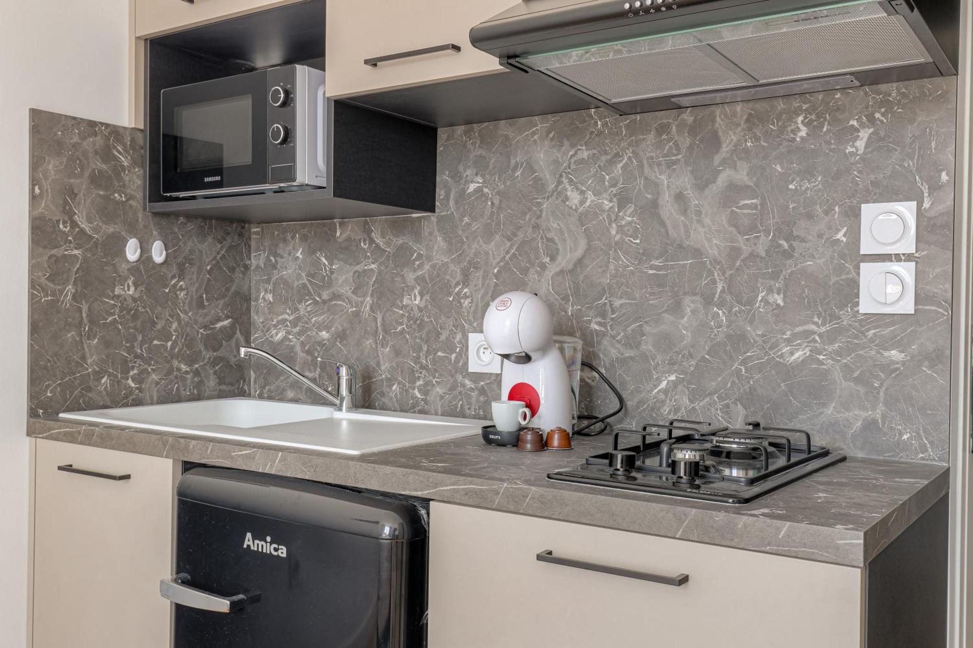 Le Berlin - Les Appartements De L'Olivier Loyettes Ngoại thất bức ảnh
